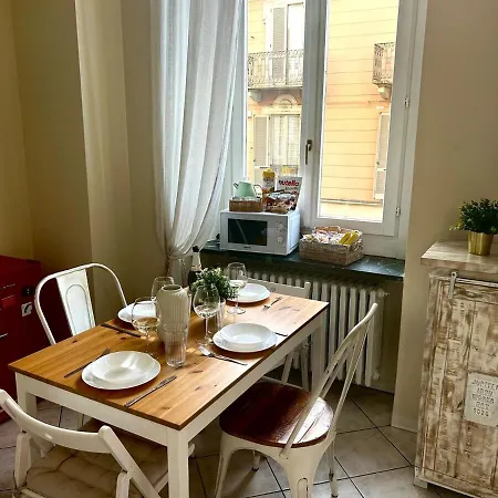 Intero - Porta Susa Apartman